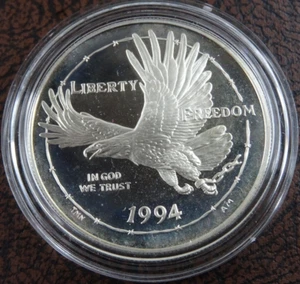 1994-P Prisoner War Museum Proof Silver Dollar US Mint Commemorative $1 Capsule - Picture 1 of 4