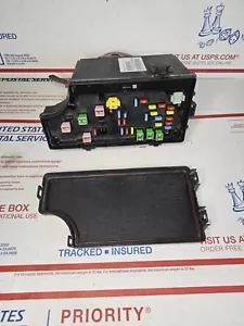 P04692333AB Jeep 2010 2011 2012 Patriot Compass Caliber Relay Fuse Box OEM - Picture 1 of 10