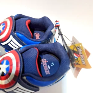 Marvel Avengers Toddler Boys CAPTAIN AMERICA Light-up Athletic Sneaker NWT - Picture 1 of 5