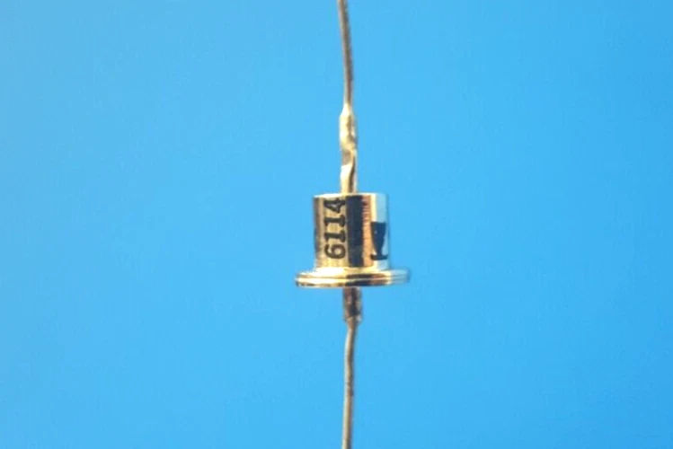 Diode, 1N1694, 300V, 600MA - Image 1 of 2