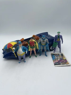 Lote Kenner Super Powers 1984 Batimóvil con Batman y Robin + Villanos Foto 1 de 4