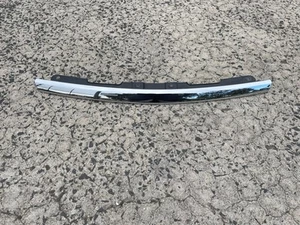 HOLDEN VZ CALAIS CHROME BONNET MOULD W BRACKET TRIM GARNISH BERLINA ADVENTRA - Picture 1 of 14