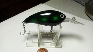 UNK, CRANKBAIT, BLACK/GREEN SPOTS ON SIDES/BACK, NEW, NO USAGE, 2 1/2"BODY,4" OA - Picture 1 of 3