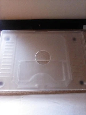 Clear cumputer cover compatable with Mac 2780 A2485 2021-2023 14" by 10" - Image 1 of 4