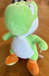 Super Mario Bros Yoshi Plush 12" Stuffed Toy Nintendo 2019 W8 - Picture 1 of 5