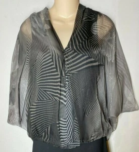 Elie Tahari Black/White 3/4 Sleeve Animal Print 'Trista' Silk Blouse NWT Sz.XS/S - Picture 1 of 2