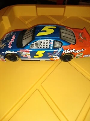 2002 Kellogg's Racing Champions Labonte #5 carro de corrida laranja azul Road Runner 1:24 - Imagem 1 de 4