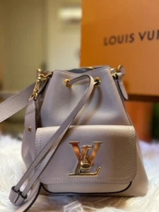 Louis Vuitton Lockme Bucket Handbag Authentic, Excellent Condition, Rarely Used! - Picture 1 of 15