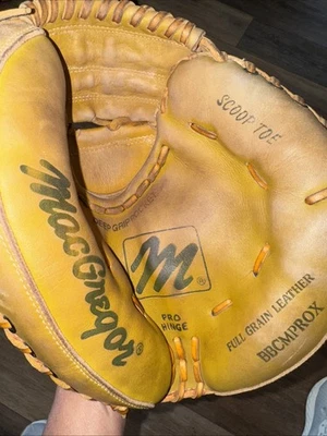 MacGregor Leather Catchers Mitt- scoop Toe Deep Pocket Pro Hinge BBCMPROX  - Image 1 of 4