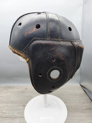 Vintage 1940s A11 Rawlings Leather Football Helmet - Size 7 1/8 - Image 1 of 4