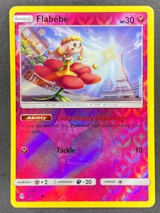 Pokémon Flabébé Reverse Holo 83/131 FLI Verbotenes Licht LP/NM - Bild 1 von 2