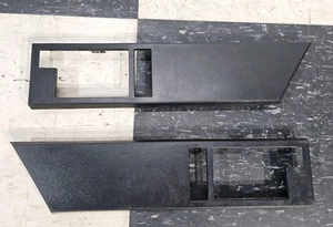 88-94 Chevy GMC Truck Manual Door Lock Bezels Trim Part Number 15553920 15553919 - Picture 1 of 3