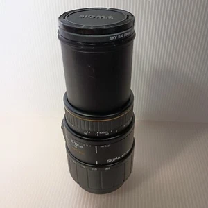 Sigma Auto Focus Telephoto Lens 70-300mm f/4~5.6 APO Macro with Shield - Picture 1 of 12