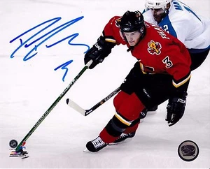Dion Phaneuf Autographed 8x10 Calgary Flames  Free Shipping  #S2019 - Picture 1 of 1