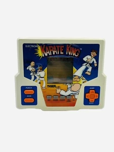Karate King Tiger Electronics Handheld LCD Game 1987 Vintage Tested Works Retro - Picture 1 of 17