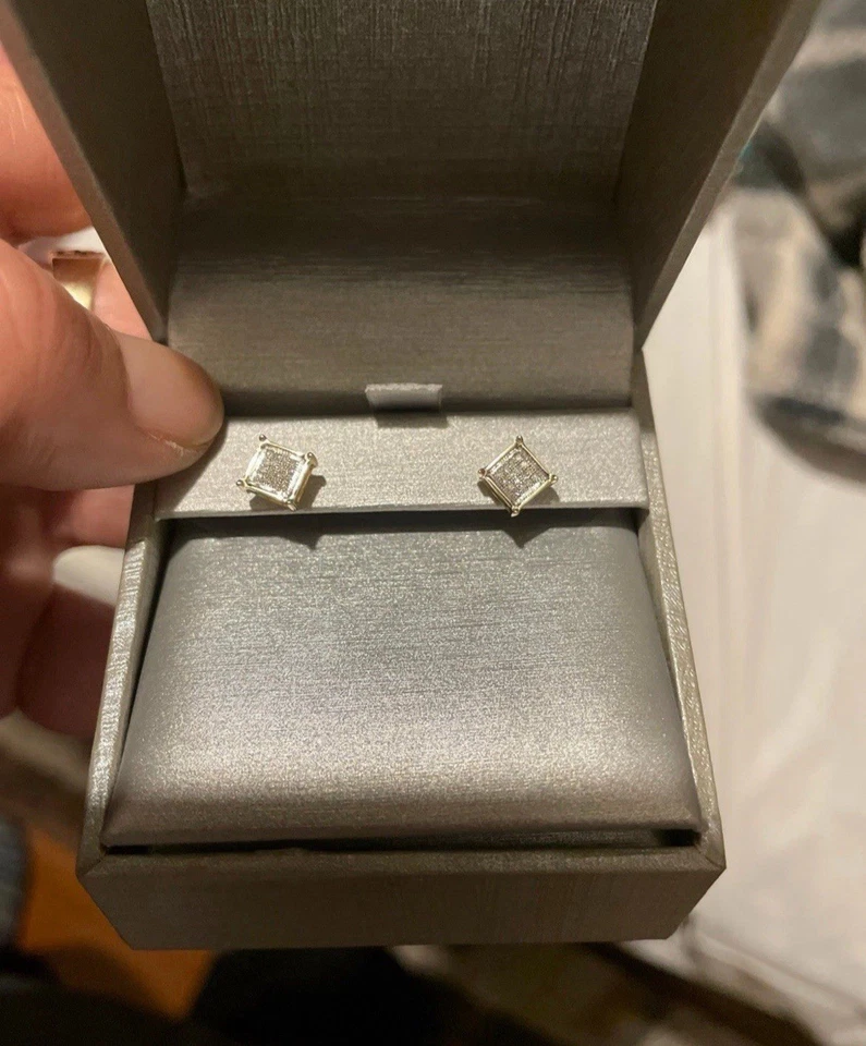 1/10ct Diamond Earrings - Image 1 of 1