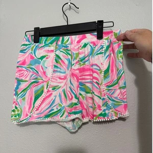 Lilly Pulitzer Floral Girl's Shorts - Picture 1 of 3