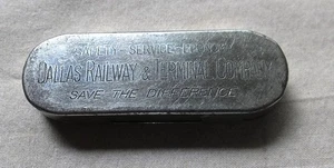 gebrauchter seltener DALLAS RAILWAY & TERMINAL COMPANY MARKENHALTER/ZÄHLER 1926-1956 - Bild 1 von 3