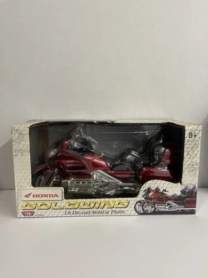 Honda Goldwing 1:6 Die Cast Metal and Plastic Motorcycle (Motor Max) - Image 1 of 4