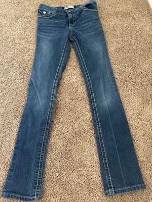 Bota ajustada de tiro bajo Lei Jeans para niñas talla 14 Foto 1 de 4