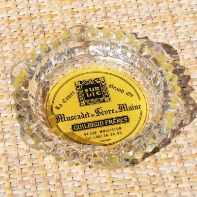 Cendrier publicitaire vintage / Guilbaud Frères / Muscadet de Sèvre & Maine - Photo 1/4