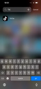 Phone With Tik Tok - Afbeelding 1 van 2