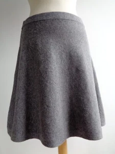 TAHARI Grey 91% Wool Knitted Skirt Short Mini Size 12 approx - Picture 1 of 14