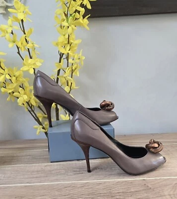 724 Tahari Shannon Peep Toe Mujer Cuero Zapatos Bombas Tacones de aguja Tostado Talla 6  Foto 1 de 4