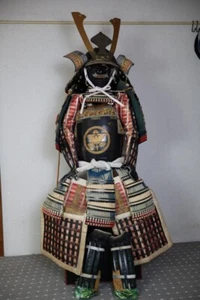 Yoroi Japanese Samurai Armor Life-size Antique Masterpiece armor from japan - Picture 1 of 10