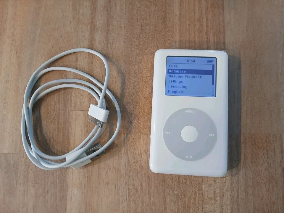Apple iPod 4th Gen MP102 HP Classic White 128GB IFlash Modded New BATT! - Image 1 of 4