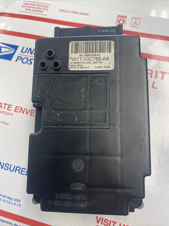 2007 Lincoln Town Car LCM Lighting Control Module 7W1T13C788AA - Image 1 of 3