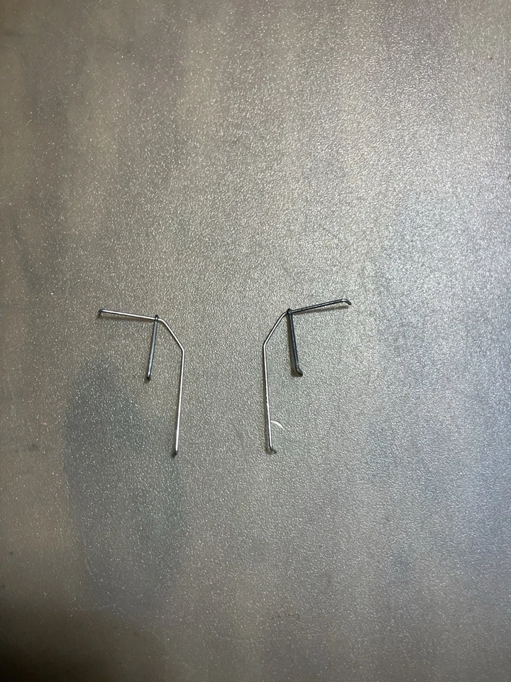 TYCO Mantua HO 430 Metal Handrail Front Corners - Image 1 of 1