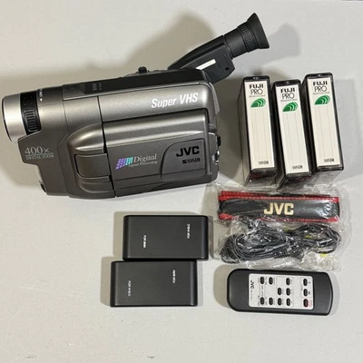 Untested JVC GR-SXM527U Compact SVHS-C Video Camcorder  Batteries & Tapes - Image 1 of 4