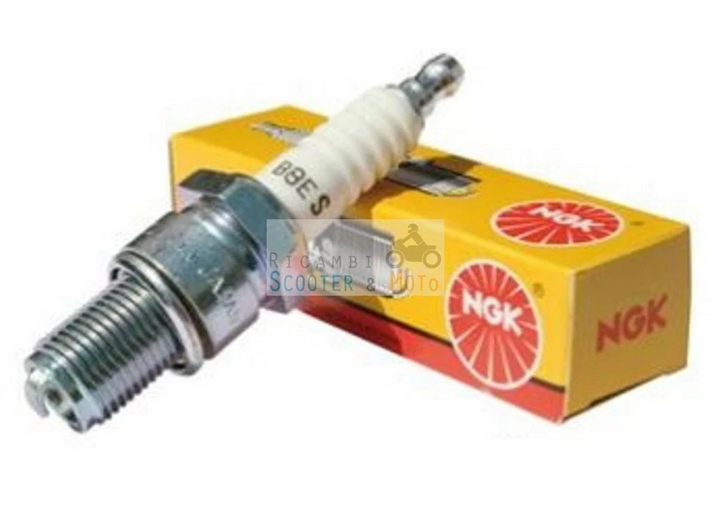 Vela Ngk B8ES Kawasaki eje limitado (Kz750F1) 750 83 Foto 1 de 1