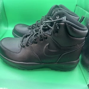 Nike Manoa Leather Hiking Boots Big Kids Size 5Y Triple Black Lacing BQ5372-001 - Picture 1 of 7