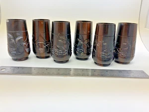 Set aus 6 alten geschnitzten Steingut Tassen, Palmen und Strandmotiven. - Bild 1 von 19