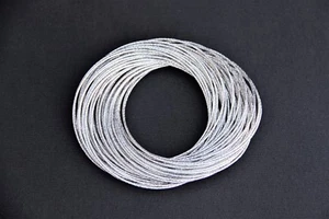 Brazalete múltiple corte diamante tono plateado brillante - Imagen 1 de 2
