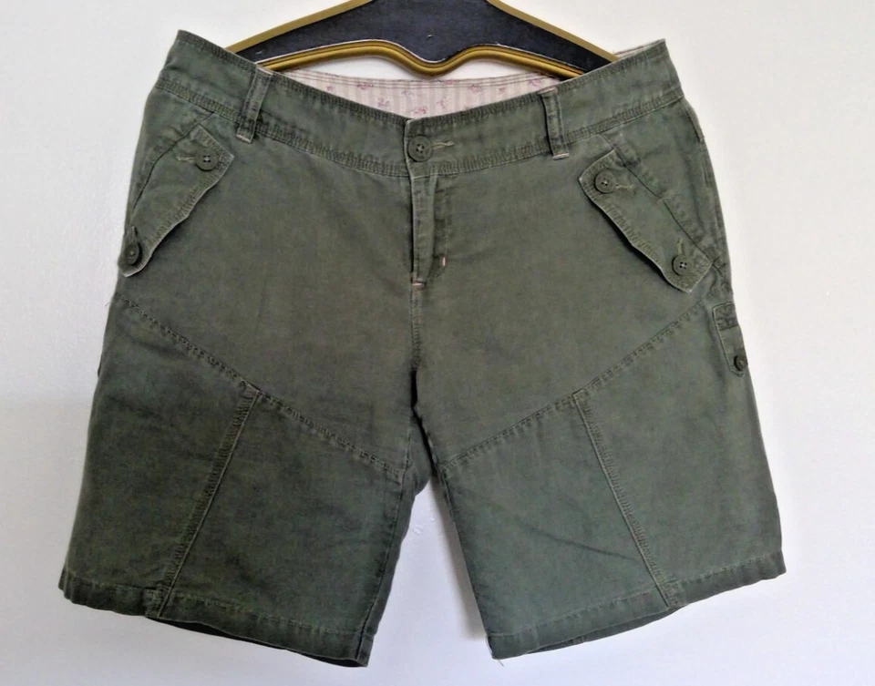 Pantalones cortos de mujer de lino/algodón verde militar de Free People talla 8 Foto 1 de 4
