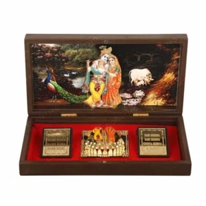Radha Krishna Ji Pooja Box mit Charan Paduka & Radha Krishna Mantra - Bild 1 von 2