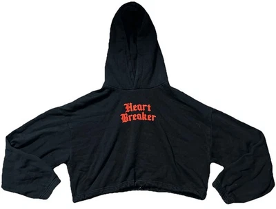 Forever 21 女式黑色和红色裁剪上衣连帽衫“Heart Breaker”尺寸 L *有缺陷*! 🍀 — 第 1/4 张图片