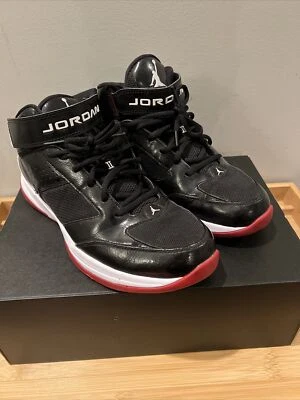 NIKE Air Jordan BCT Mid 2 'Bred' Talla 9.5 Negro/Blanco/Antracita/Rojo Gimnasio Foto 1 de 4