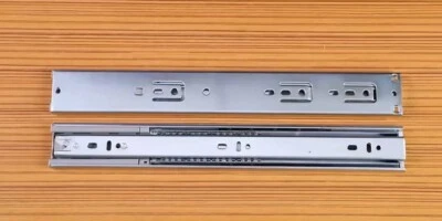 GUIDE SCORREVOLI per CASSETTI Portata 45 kg Estrazione Totale SOFT Ammortizzate - Immagine 1 di 4