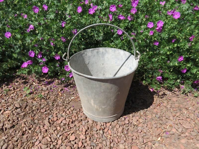 ancien seau en zinc galva - Photo 1/4