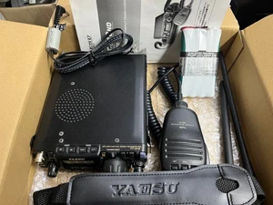 YAESU FT-818ND Pasmo radiowe All Mode Transceiver HF/50/144/430MHz Używany - Zdjęcie 1 z 10