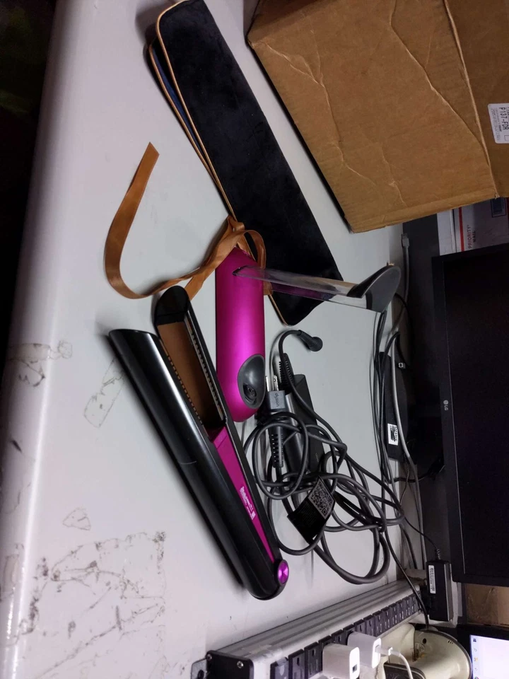 Dyson - Plancha de pelo Corrale - Negro Níquel/Fucsia -- MUY BUENA Foto 1 de 1