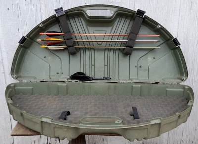 Protector de arco usado Dirty Plano SE 44 camuflaje estuche de arco único con algunos extras Foto 1 de 4