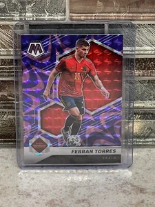 FERRAN TORRES ~ 2021-22 Mosaico Copa Mundial de la FIFA #128 Reactivo Púrpura Prizm PWE - Imagen 1 de 2