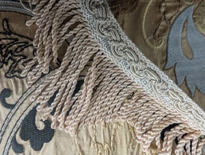 Reclaimed Trimmings Tassels Beige GoldSatin Upholstery Craft Borders Over 14 m - Picture 1 of 7