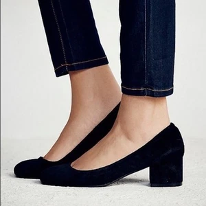 Jeffrey Campbell Women's Black Velvet Bitsie Low Block Heel Round Toe Size 8 - Bild 1 von 7