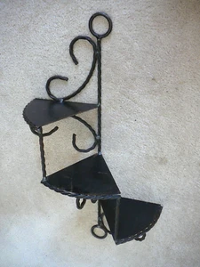 Vintage Drehseil Schmiedeeisen Wand Hängewendeltreppe Stufen 3-stufig Regal schwarz - Bild 1 von 3